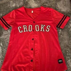 Women’s crooks and castles jersey. Size small. In great condition.